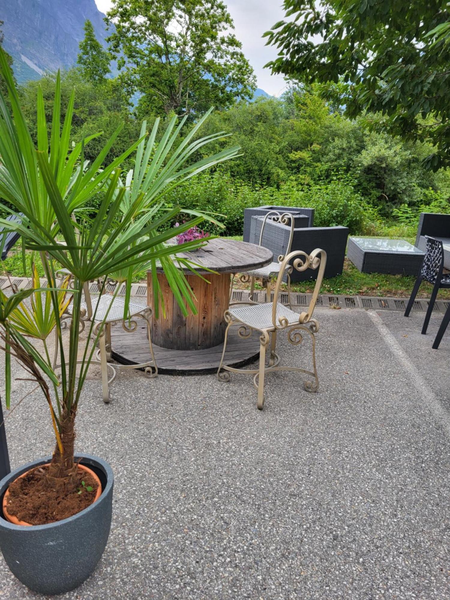 Hotel Restaurant Lancheton Saint-Julien-Mont-Denis Exterior foto
